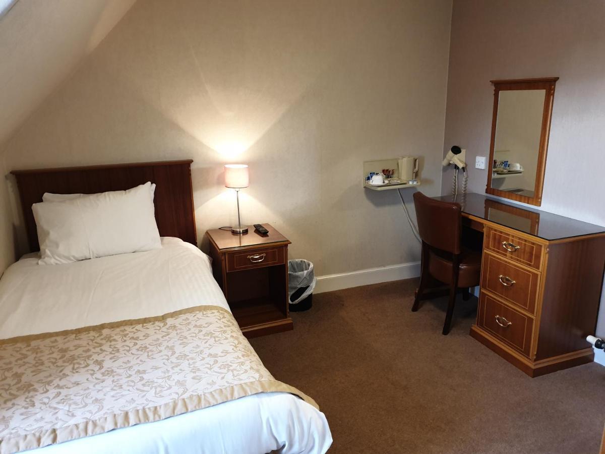 Commercial Hotel Alness Ngoại thất bức ảnh